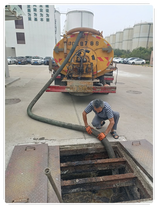 阿合奇隔油池清掏